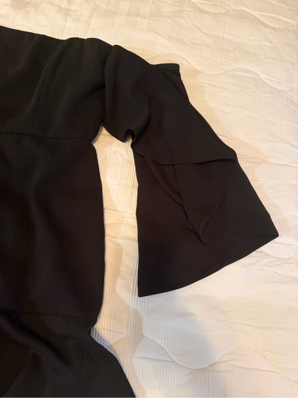 BCBGMAXAZRIA Simone Off-Shoulder Bell Sleeve Peplum Hem Mini Dress Black Size 10 - Picture 4 of 13